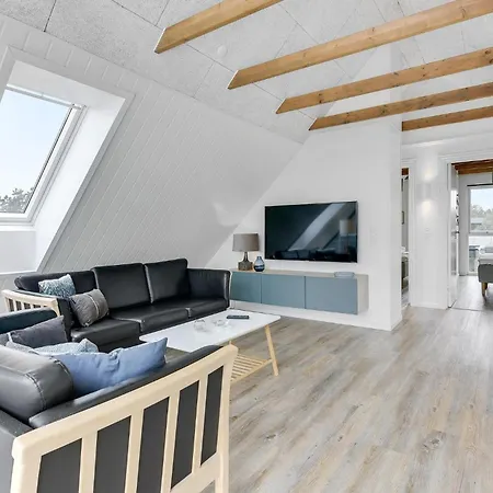 Three-bedroom In Romo *