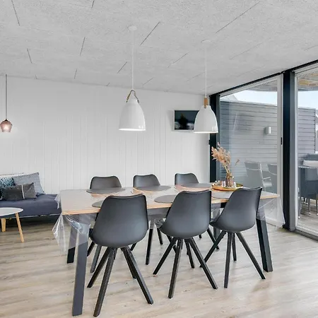 Three-bedroom In Romo Romo