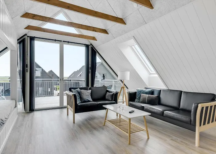 بيت للعطل Three-bedroom In