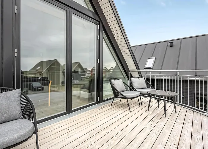 بيت للعطل Three-bedroom In *